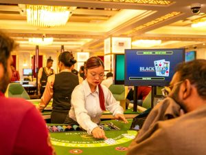 Người chơi trải nghiệm game bắn cá trực tuyến trên điện thoại
