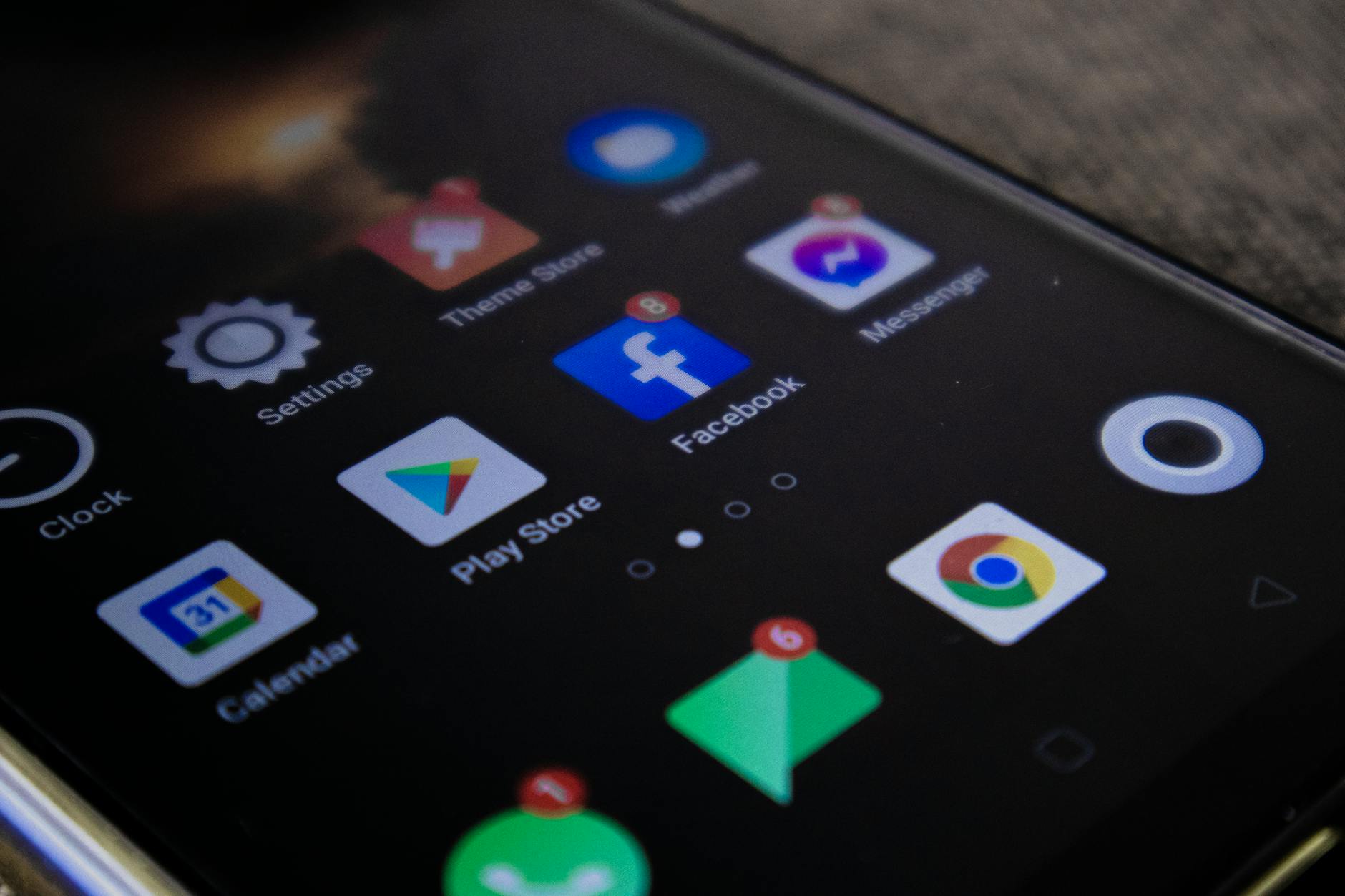 Thao tác cài đặt ứng dụng trên điện thoại Android